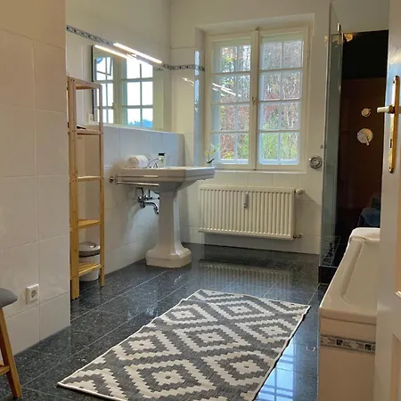 Apartament Edle Altbauwohnung Trifft Oberbayrisches Bergidyll *